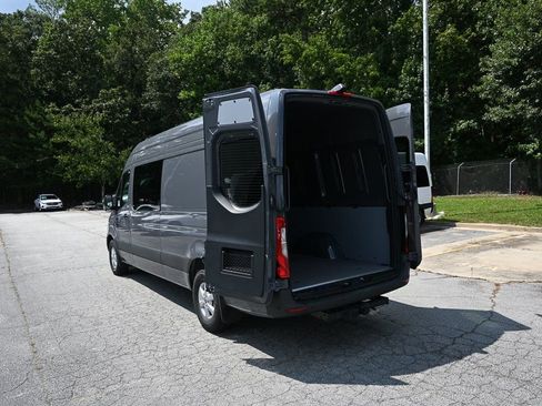 Used 2025 Mercedes-Benz Sprinter 2500 image 30