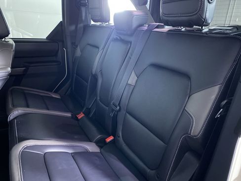 Used 2025 Ford Bronco Outer Banks image 13