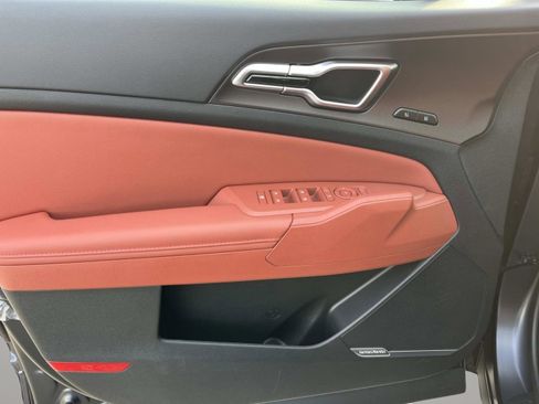 New 2026 Kia Sportage SX image 22