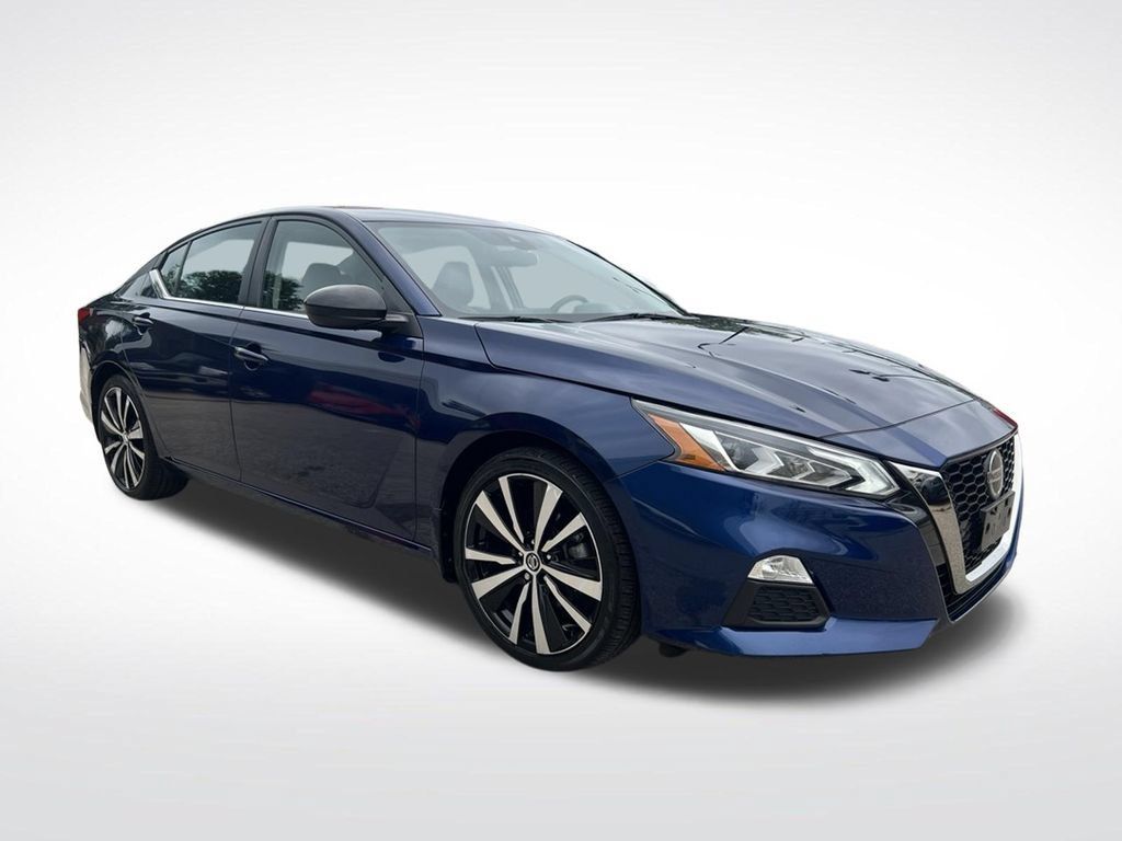 Certified 2022 Nissan Altima 2.5 SR FWD image 3