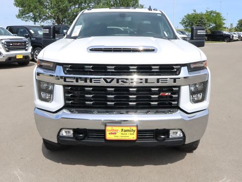 Used 2023 Chevrolet Silverado 2500 LT w/ Convenience Package AWD/4WD image 2