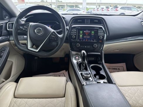 Used 2020 Nissan Maxima Platinum w/ Sport Mat Group FWD image 9