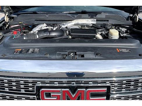 Used 2018 GMC Sierra 2500 Denali image 30