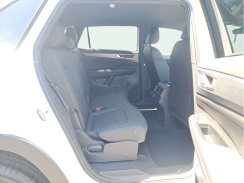 New 2026 Volkswagen Atlas Cross Sport SE AWD/4WD image 13
