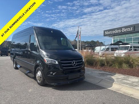 Used 2024 Mercedes-Benz Sprinter 3500 image 1