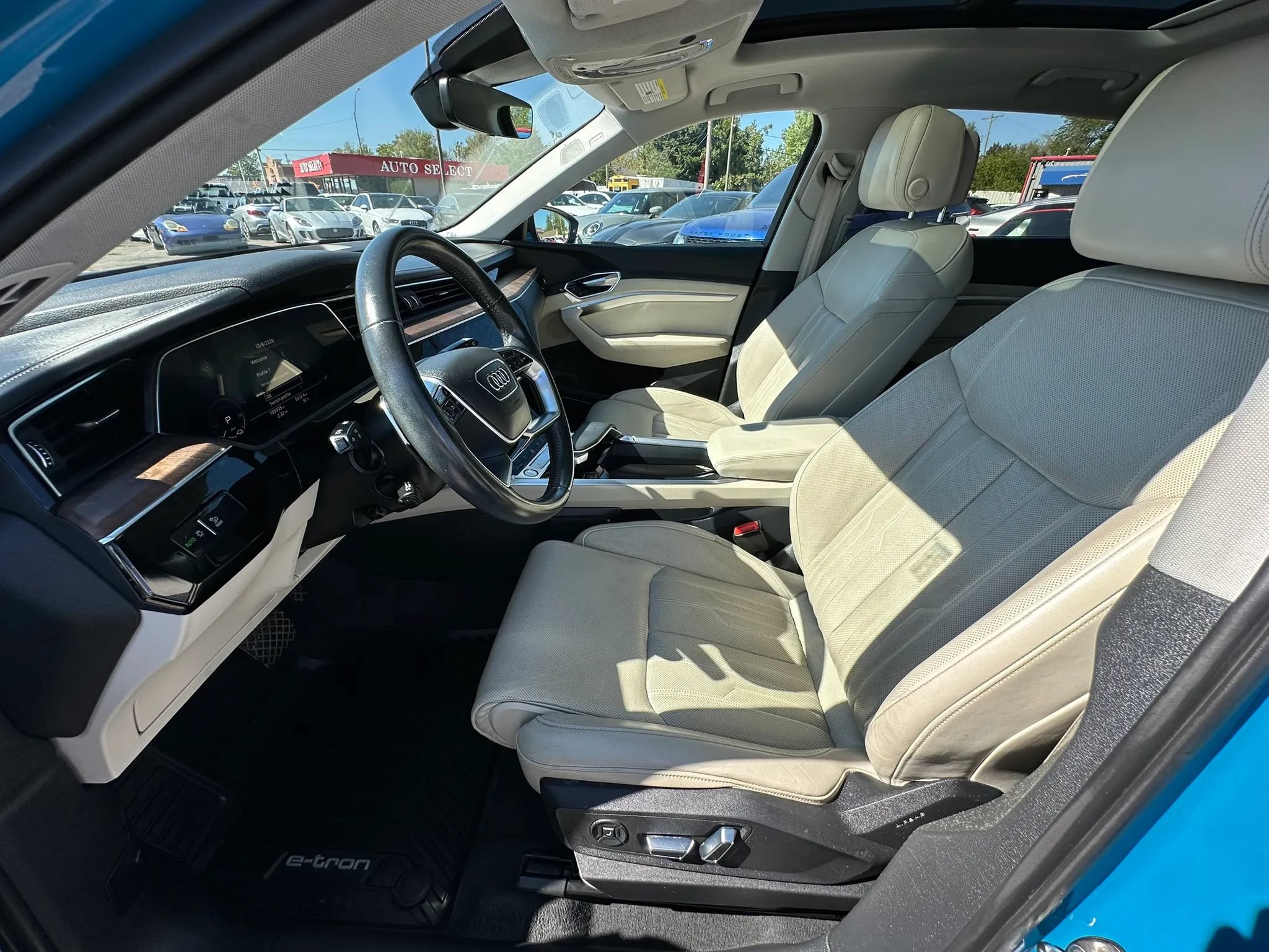 Used 2019 Audi e-tron Prestige AWD/4WD image 10