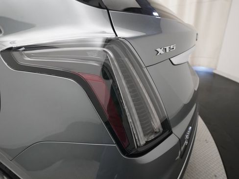 Used 2023 Cadillac XT5 Sportv w/ Technology Package image 35