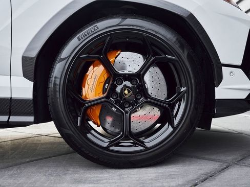 Used 2024 Lamborghini Urus Performante image 28