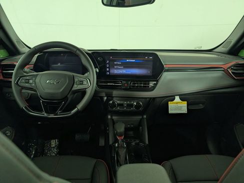 New 2025 Chevrolet TrailBlazer RS w/ Convenience Package image 31
