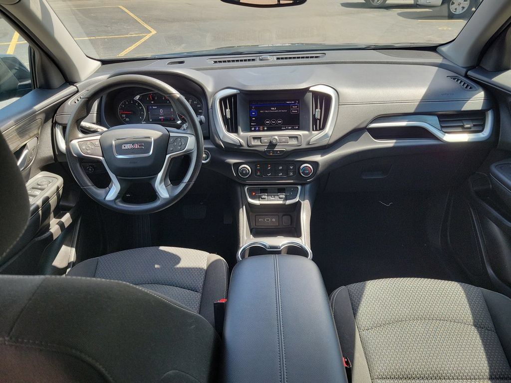 Used 2024 GMC Terrain SLE AWD/4WD image 13