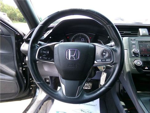 Used 2017 Honda Civic Sport image 5