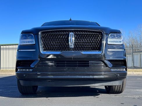 Used 2020 Lincoln Navigator L Reserve w/ Equipment Group 208A Reserve image 8