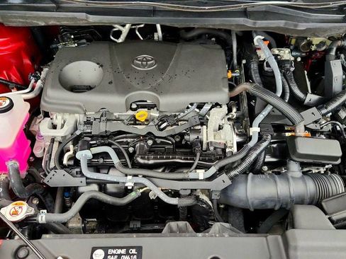 Used 2021 Toyota Sienna XLE image 27