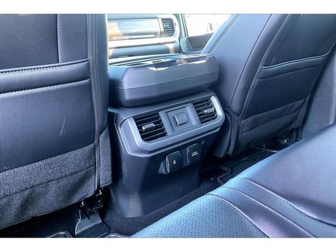 Used 2025 Ford F150 Lariat w/ Equipment Group 501A Mid image 34