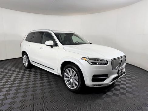 Used 2017 Volvo XC90 T6 Inscription w/ Vision Package AWD/4WD image 6