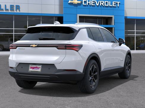 New 2026 Chevrolet Equinox EV LT image 39