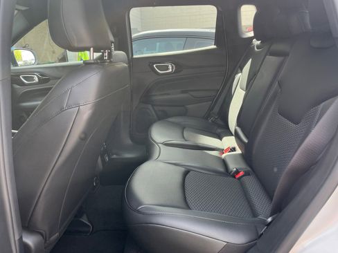 New 2026 Jeep Compass Latitude image 24