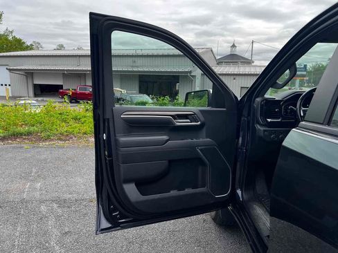 Used 2022 Chevrolet Silverado 1500 LT image 11