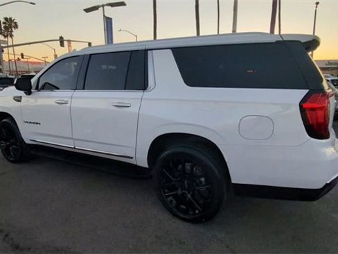 Certified 2023 GMC Yukon XL SLT image 6