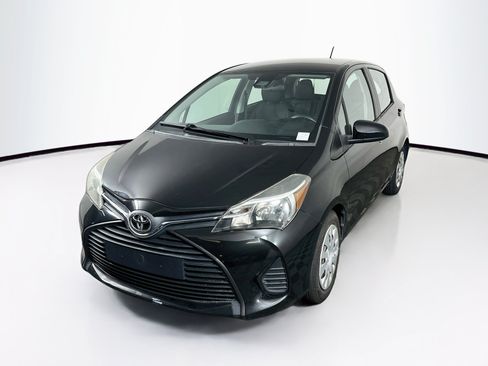 Used 2017 Toyota Yaris L FWD image 3