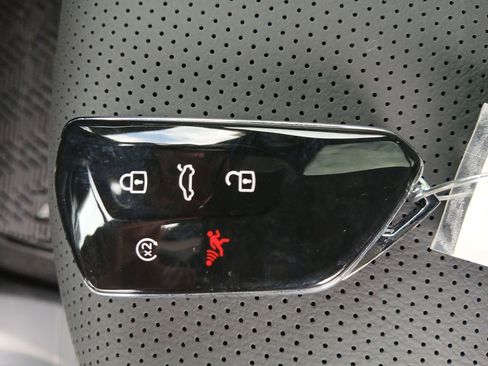 New 2026 Volkswagen Atlas Cross Sport SEL Premium R-Line image 29