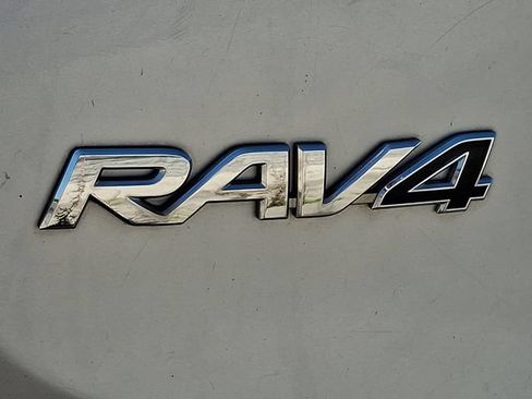 Used 2015 Toyota RAV4 XLE AWD/4WD image 28