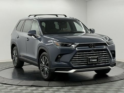 New 2026 Toyota Grand Highlander AWD Hybrid image 5
