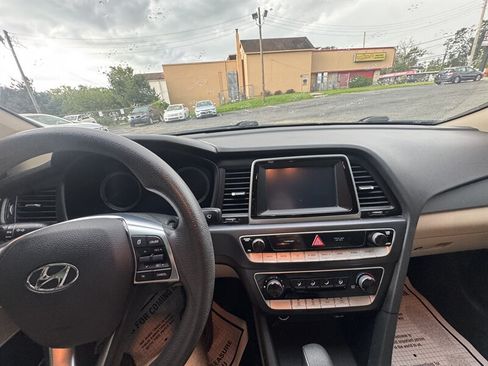 Used 2018 Hyundai Sonata SE FWD image 15