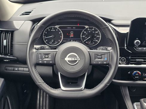 Certified 2024 Nissan Pathfinder SV AWD/4WD image 16