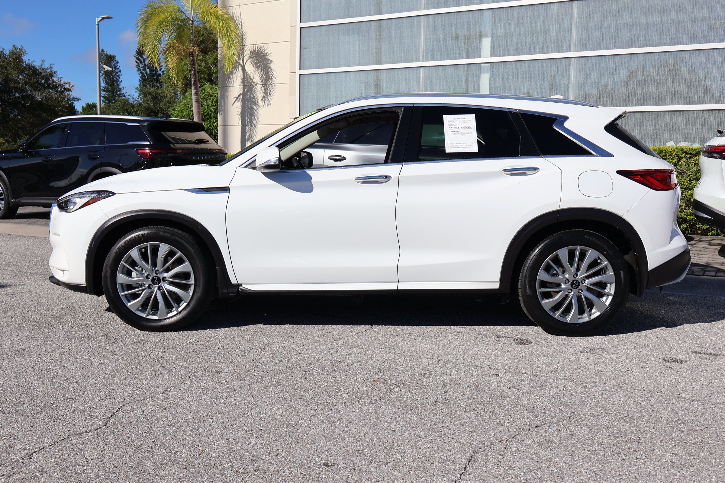 Certified 2023 INFINITI QX50 Luxe FWD image 6