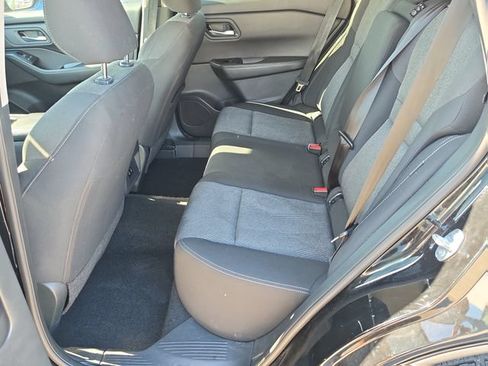 Certified 2025 Nissan Rogue SV FWD image 17