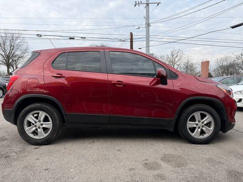 Used 2021 Chevrolet Trax LS FWD image 6