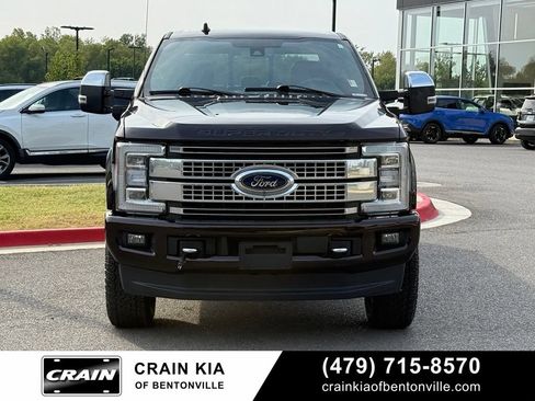 Used 2019 Ford F250 Platinum w/ Platinum Ultimate Package AWD/4WD image 2