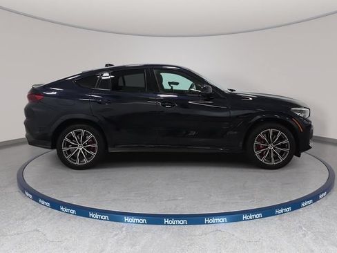 Used 2022 BMW X6 xDrive40i w/ M Sport Package AWD/4WD image 5