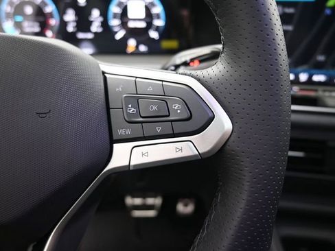 New 2026 Volkswagen Tiguan SE R-Line image 2