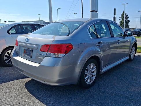Used 2011 Subaru Legacy 2.5i Premium AWD/4WD image 4