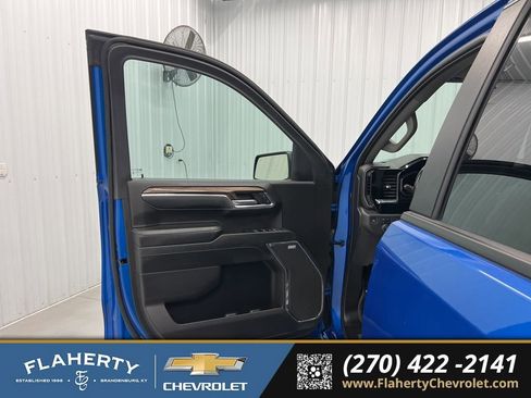 Used 2024 Chevrolet Silverado 1500 LT Trail Boss w/ LT Trail Boss Premium Package image 8