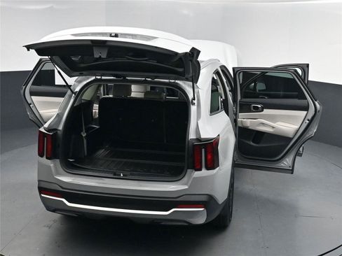 New 2026 Kia Sorento S image 30