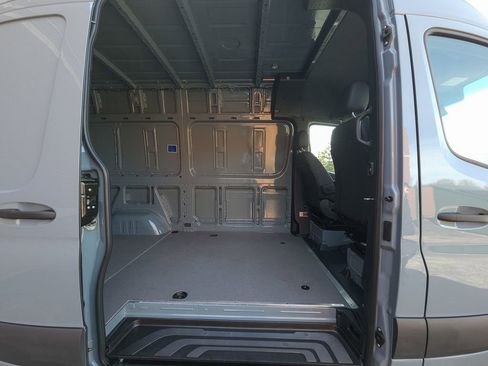 Used 2026 Mercedes-Benz Sprinter 2500 image 30