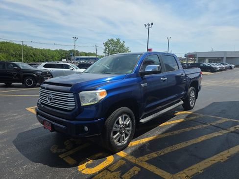 Used 2015 Toyota Tundra 4x4 CrewMax image 9