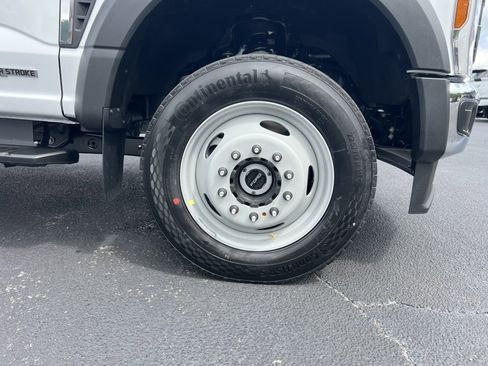New 2025 Ford F450 XL w/ XL Chrome Package image 11