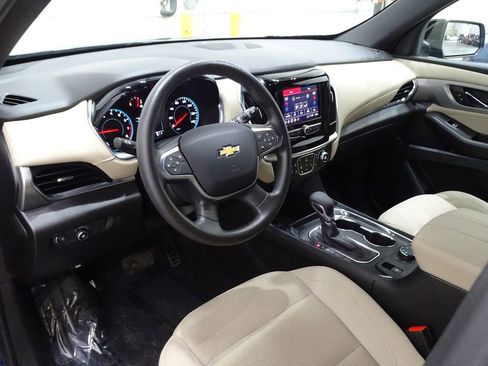 Used 2023 Chevrolet Traverse LS image 22