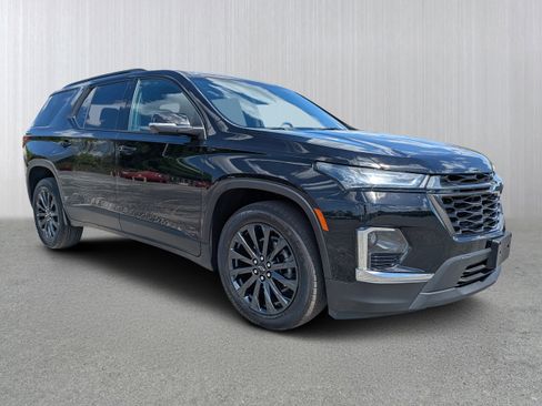 Used 2023 Chevrolet Traverse RS AWD/4WD image 1