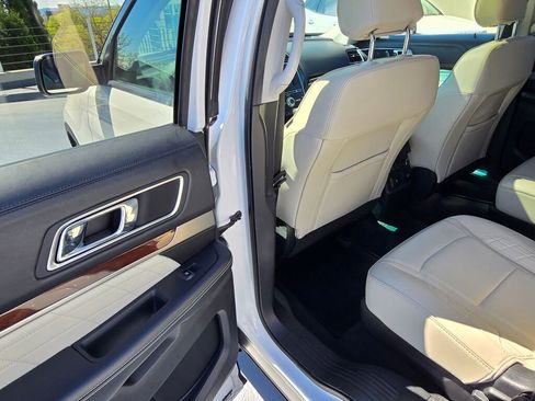 Used 2016 Ford Explorer Platinum AWD/4WD image 15