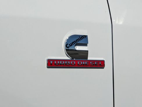 Used 2024 RAM 2500 Tradesman w/ Chrome Appearance Group image 22