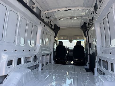 Used 2026 Ford Transit 250 148 High Roof RWD image 11