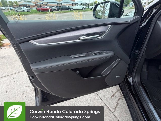 Used 2026 Cadillac XT5 Luxury w/ LPO, Floor Liner Package AWD/4WD image 24