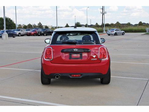 Used 2019 MINI Cooper 2-Door Hardtop FWD image 6
