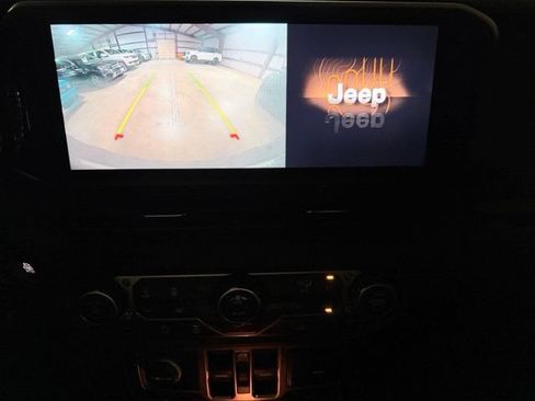 Used 2026 Jeep Wrangler Unlimited Rubicon AWD/4WD image 22