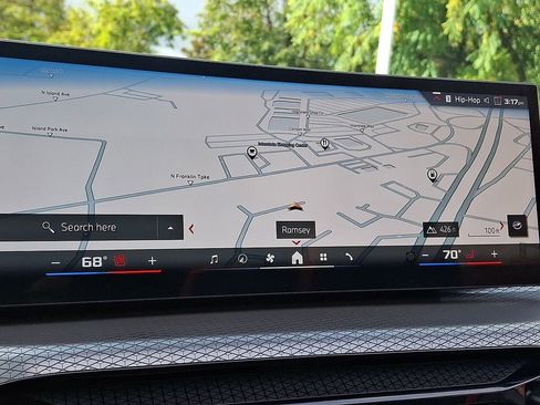 Used 2026 BMW M440i Convertible image 15